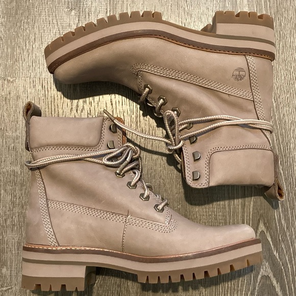 Timberland Women’s Courmayeur Valley Hiking Boots Taupe Nubuck Sz 7 NWOB - Picture 2 of 14